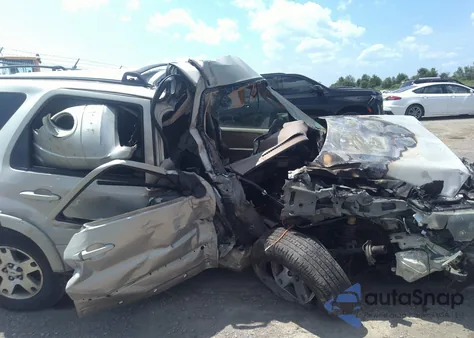 2005 Ford Escape Limited из США, поврежденный, VIN 1FMYU94175KA51758